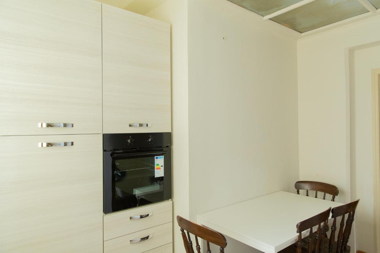 Strategic 2Br Apartment Firenze Bagian luar foto